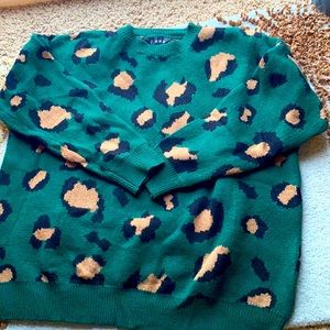 New dark green leopard print oversized sweater-Sz small , crew neck -soft .